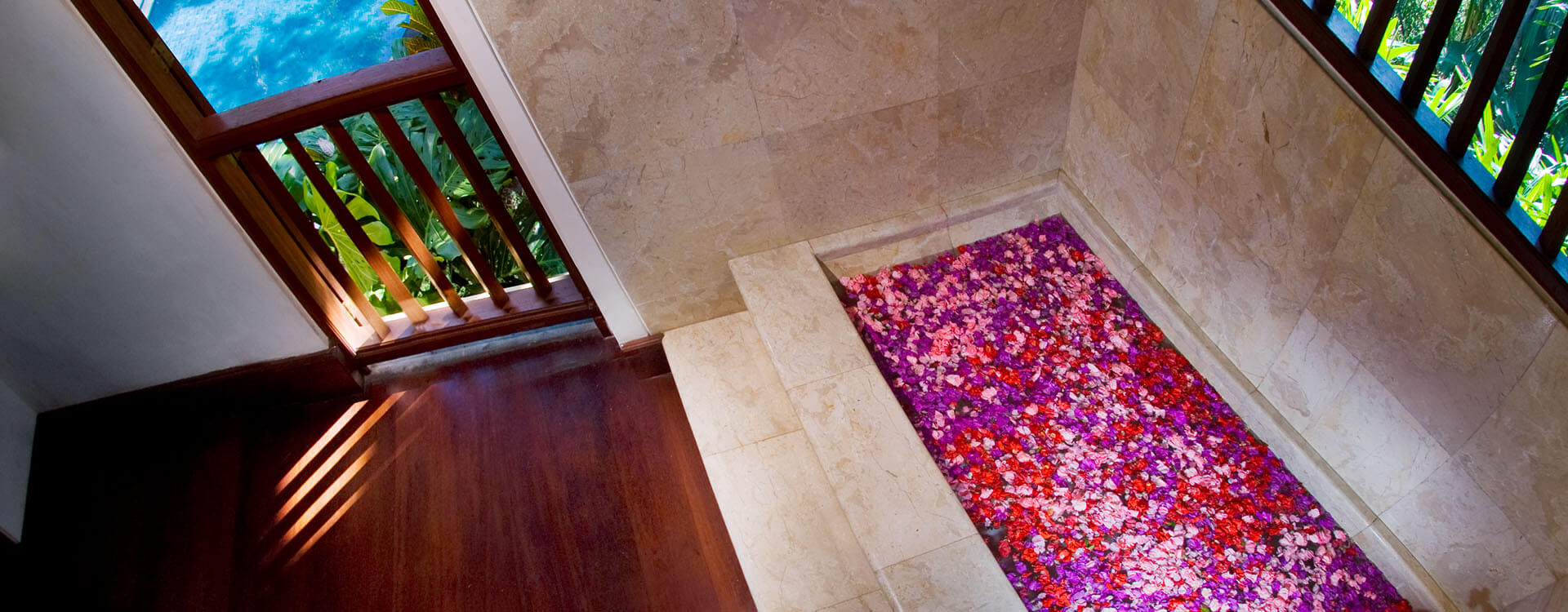 Villa Alamanda - Master bathroom